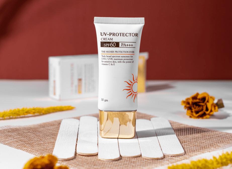 Гид по солнцезащитным средствам: как подобрать и правильно пользоваться