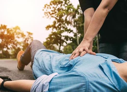 Анафилактический шок: что делать до приезда скорой?