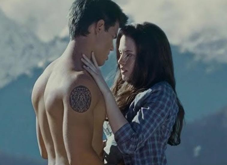 7 самых неловких кинопоцелуев десятилетия